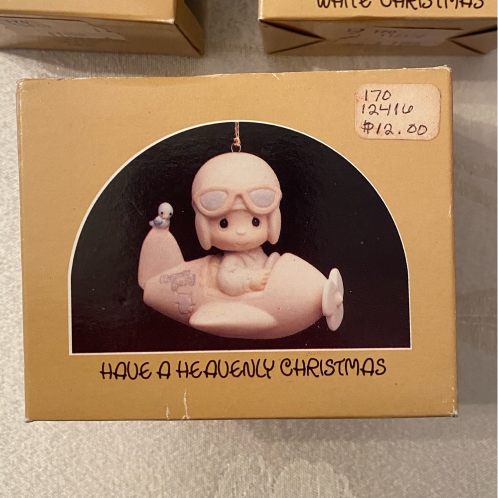 3 Precious moments ornaments - Picture 2 of 4